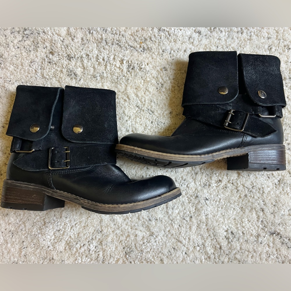 Clark’s Rugged Sole Black Moto Boots - leather/suede size 7